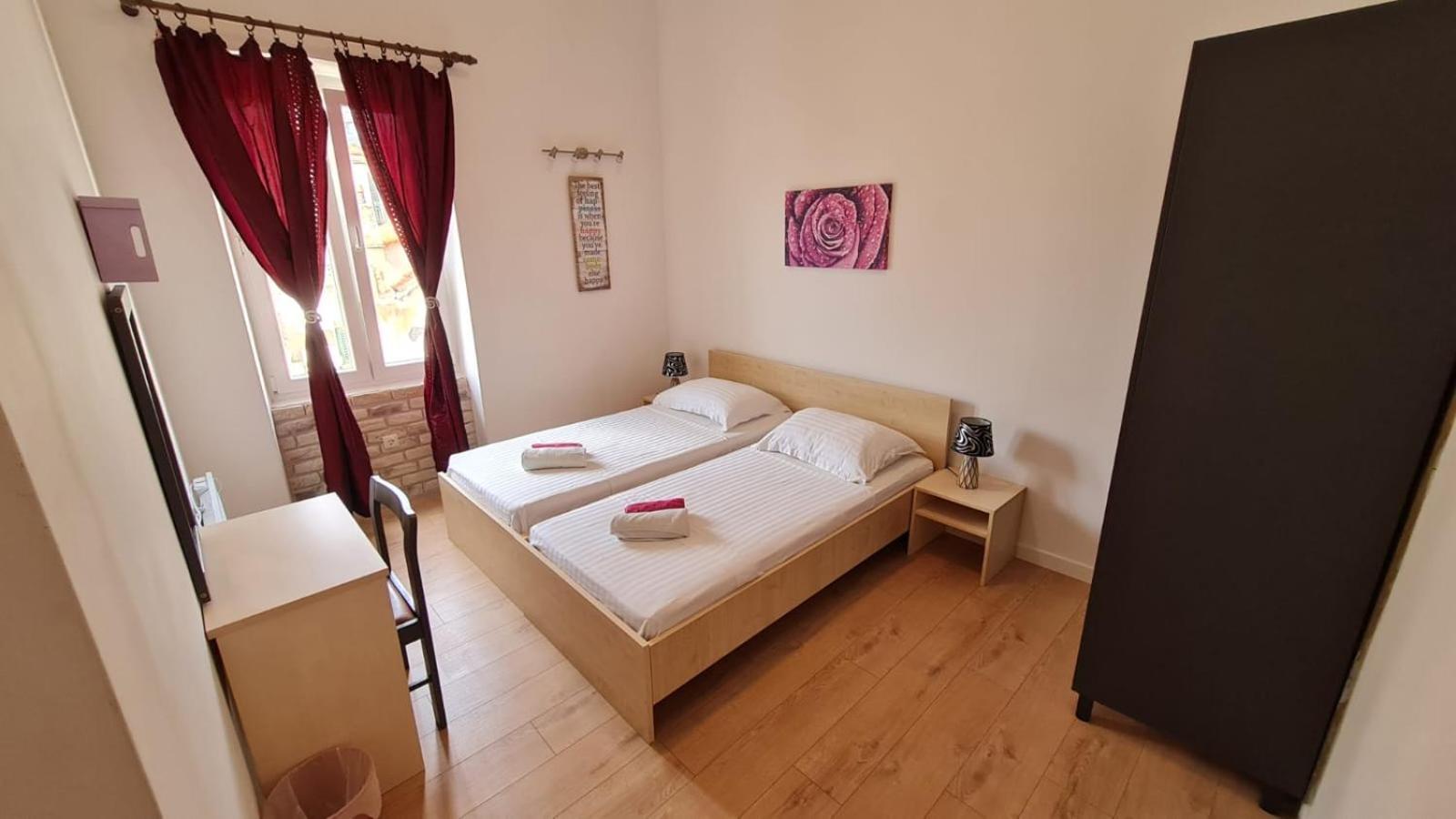 R&E Apartment Σπλιτ Εξωτερικό φωτογραφία
